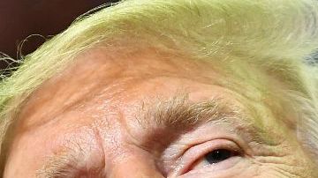 Daniels recibió $130,000 dólares del exabogado de Trump, Michael Cohen