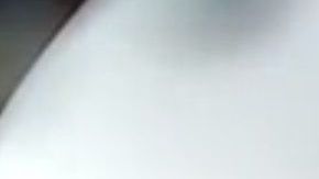 El video fue captado por una cámara instalada en el timbre.