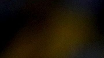 Kevin Durant, con el trofeo de 'MVP' de las Finales en su mano, celebra su primer campeonato de la NBA, la noche del lunes en Oakland.