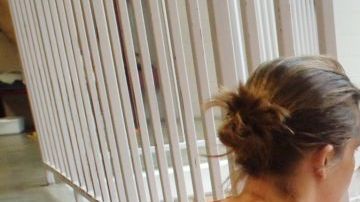 RAICES denuncia que la mujer no ha recibido atención médica adecuada.