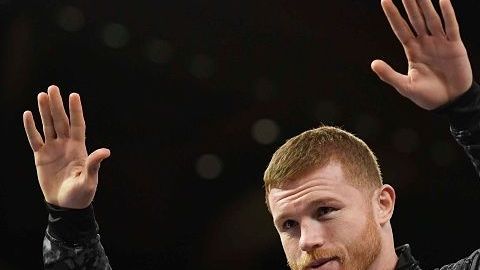 "Canelo" Álvarez se tatuó la mirada de su amada