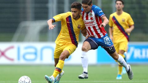 Las Chivas buscarán asesoría del FC Barcelona para mejorar su rendimiento.