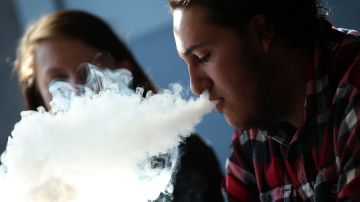 En 2017 más del 17% de los estudiantes de las escuelas secundarias públicas de la ciudad de Nueva York informaron habe usado cigarrillos de vapor.