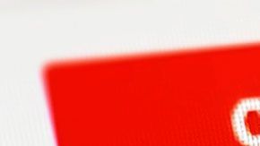 Para algunas personas, el modo oscuro les ayuda a que no se les canse la vista tan rápido.