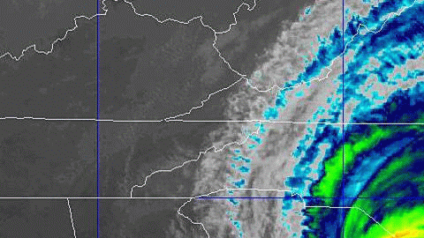 El centro del huracán Dorian roza la costa de Carolina del Norte el 6 de septiembre de 2019. NOAA/NESDIS