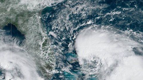 La tormenta tropical Humberto cerca de Gran Ábaco en Bahamas.
