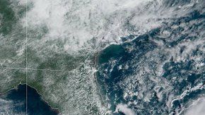 La tormenta tropical Humberto cerca de Gran Ábaco en Bahamas.