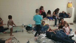 El centro donde se alojan jóvenes y niños indocumentados en San Antonio, Texas. El estado de Texas pidió 30 millones de dólares al departamento de Seguridad Nacional ante la crisis desatada en la frontera con México al dispararse la cifra de niños inmigrantes que llegan solos al país norteamericano, en su mayoría procedentes de Honduras, El Salvador y Guatemala.