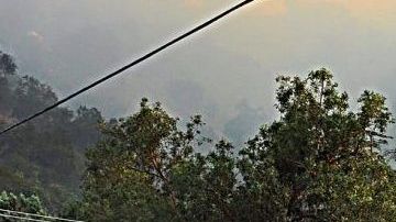 El incendio causó evacuaciones en la ciudad de Glendale y el cierre de tramos de la autopista 134 y la autopista 2.