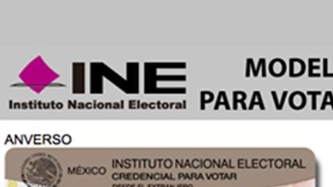 Esta imagen muestra el modelo de una credencial para votar, dedicada para los mexicanos migrantes.