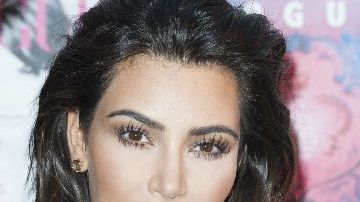 Jennifer López y Kim Kardashian son unas de las famosas que poseen una retaguardia envidiable.