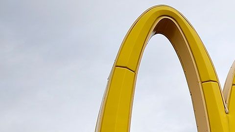 Sus colores podrían ser la razón de que te sientas hambriento al ver el logo.