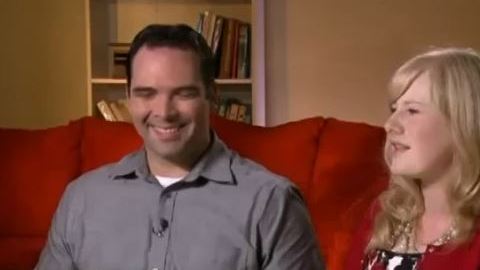 Kristine y Michael Barnett aseguran que fueron víctimas de fraude.