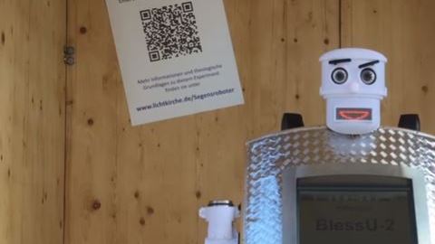 Te puede dar la bendición en 5 diferentes idiomas.