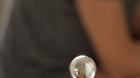 Usar el móvil en el baño puede enfermarte.