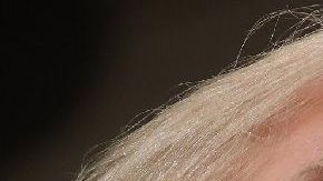 El presidente Trump presiona a su homólogo mexicano López Obrador sobre la inmigración de indocumentados.