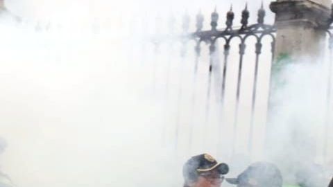 Nueva manifestación de mujeres se sale de control en la CDMX.