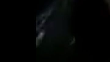 VIDEO: Sicario del Cártel del Noreste se queda dormido mientras vigilaba y su jefe lo despierta a balazos