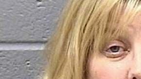 La mujer habría tenido sexo con el menor en hoteles, su auto y su vivienda.