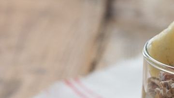 El consumo habitual de muesli, aporta al organismo una inyección de ácidos grasos esenciales de gran asimilación, por ello es eficaz en el tratamiento del cáncer y otras dolencias degenerativas.