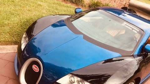 Por fuera es un Bugatti, pero por dentro es un Mercury