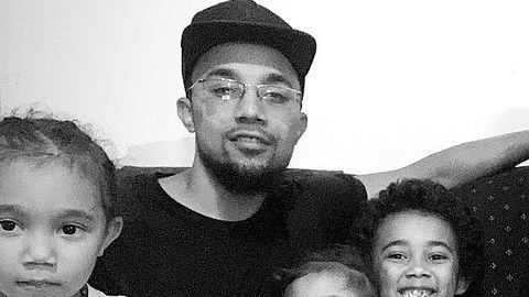 Retrato de la familia que ha optado por una educación en casa.