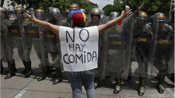 Esta fotografía de archivo muestra parte de la crisis en Venezuela.