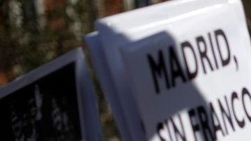 Exhuman los restos de Francisco Franco del Valle de los Caídos.