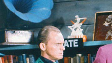 El Guasón de César Romero (segundo a la izq.) era uno de los "archivillanos" de la serie de TV Batman.