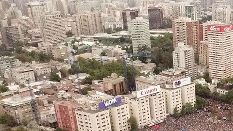 La marcha es la más masiva desde el retorno de la democracia a Chile.