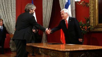 "Este equipo tendrá la misión de escuchar y abrir diálogo hacia un Chile más justo", dijo el presidente Piñe.a