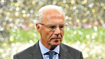 Franz Beckenbauer, expresidente de la Federación de Alemania de Fútbol es investigado por la FIFA.