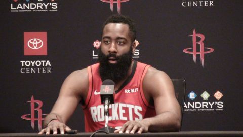 James Harden dio cátedra en China.