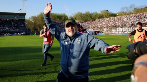 Maradona nos mostró su baile de la victoria.