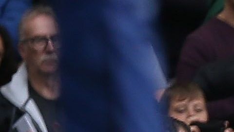 Hugo Lloris, el guardameta campeón del mundo tuvo que salir en camilla y con oxígeno puesto.