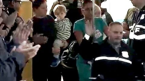 Christopher Wintermute al salir del hospital