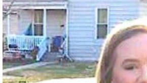 Compró un auto para su hija y encontró una desconcertante nota en su interior.