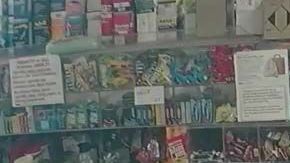 Captura del atraco en Community Deli Food Market, de El Bronx.