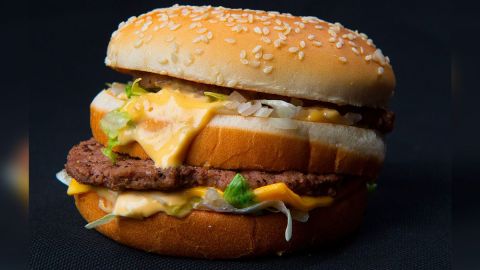 Además de obtener una hamburguesa a ¢1 centavo, también podrías ganarte $1 millón de dólares.