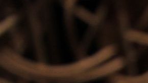 Después de curar tu recipiente de barro, debes lavarlo con agua y jabón