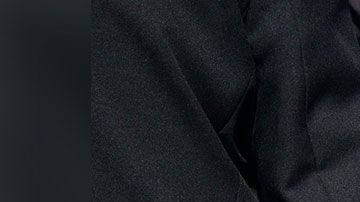 Puedes comprarlo a través de internet y probablemente a un precio más económica que en la funeraria promedio.