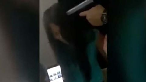 El secuestrador amenazó a las mujeres a punta de pistola.