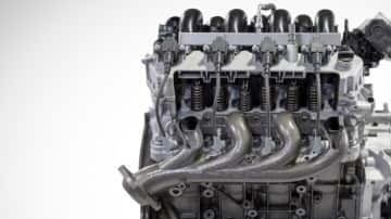 El motor de 7.3 litros se combina con la nueva transmisión TorqShift® de servicio pesado de 10 velocidades en las camionetas Super Duty y está diseñado para una potencia robusta, durabilidad a largo plazo y facilidad de servicio que los propietarios de camiones exigen tanto en aplicaciones personales como comerciales / Foto: Ford