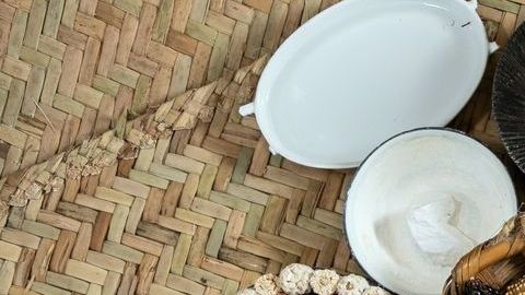 La mayoría de los ingredientes más populares en México, son originarios de Mesoamérica y son la base de suculentos platillos que forman parte indispensable de la gastronomía mexicana.