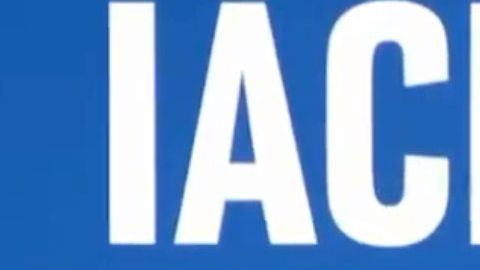 El presidente Trump participó en la conferencia de jefes policiacos.