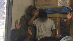 Uno de los inmigrantes detenido es menor de edad.