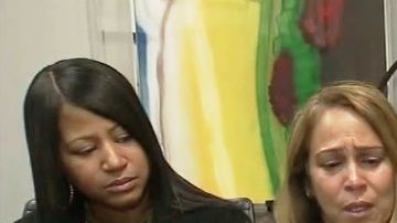 Algunos parientes de la víctima