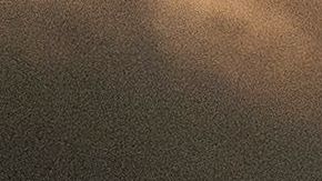 Un edificio arde en un viñedo en Sonoma, California.