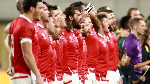 Aprovecharon la suspensión de su partido en el Mundial de Rugby para cooperar.