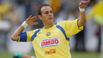 Cuauhtemoc Blanco, exdelantero del América y la selección mexicana y su clásico festejo de gol.